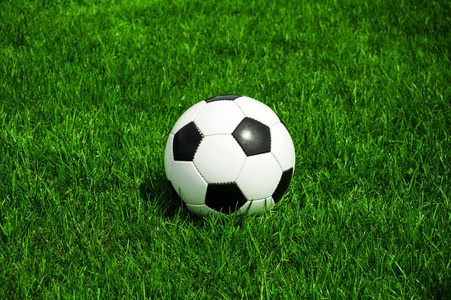 足彩胜平负分析技巧社区交流